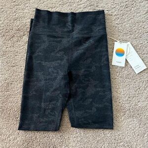 Women’s Vuori Leggings NEW with tags